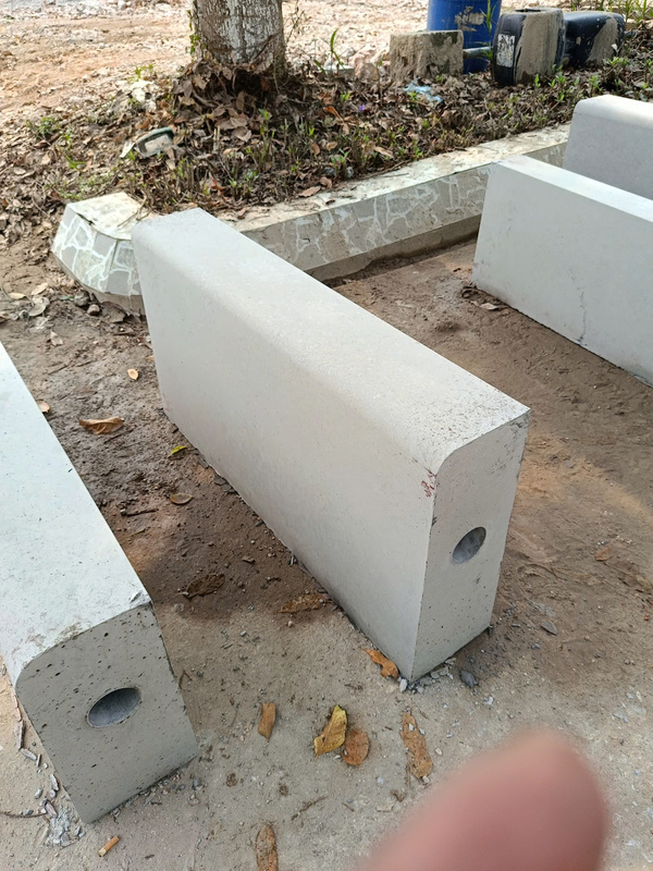 Bó vỉa bê tông 18x53x100cm - Gạch Bắc Việt - Công Ty Cổ Phần Tư Vấn Và Xây Dựng Hạ Tầng Kỹ Thuật Bắc Việt
